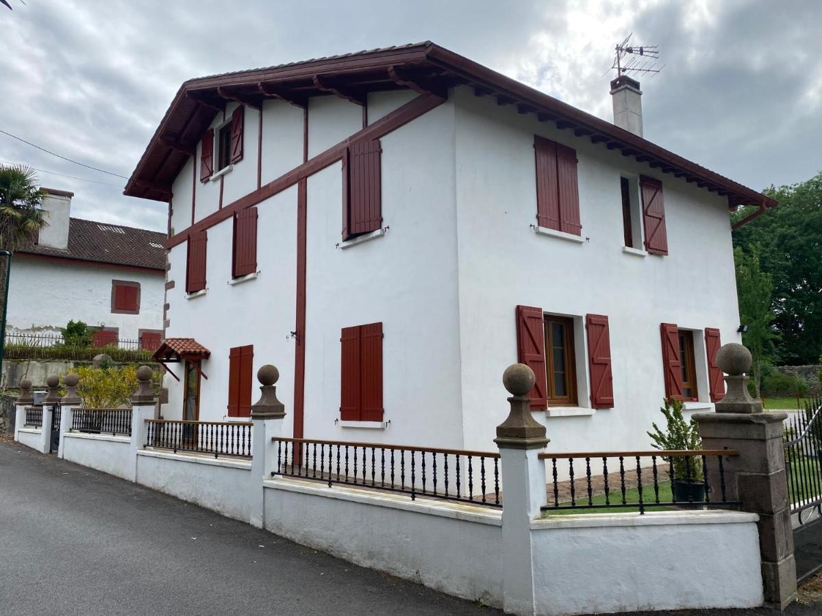 Maison Bernatenia Uhart-Cize Exterior foto